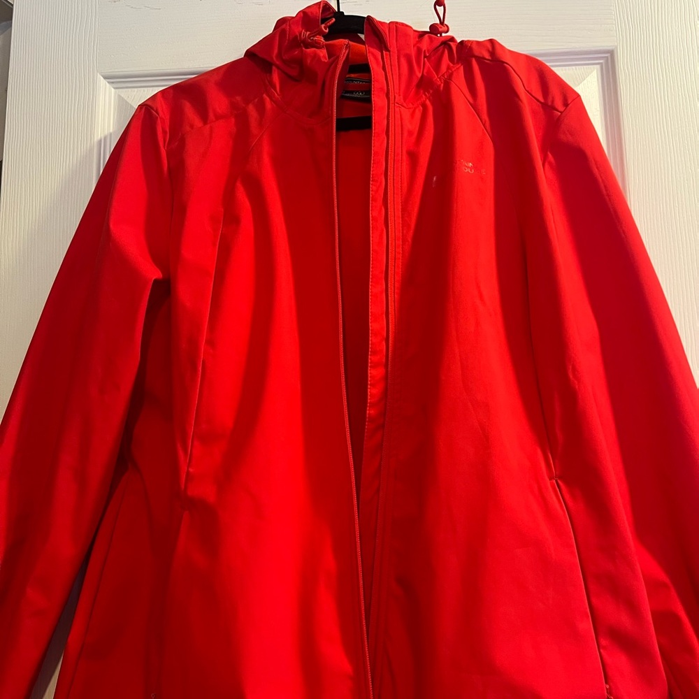 Mountain wear house rain coat